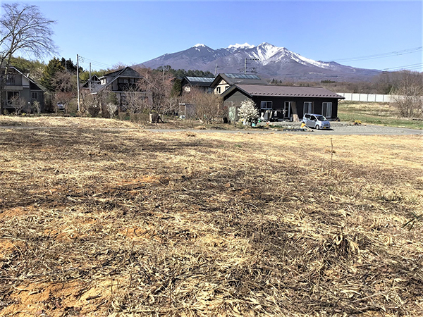 敷地南側より北方向・八ヶ岳を望む（①）