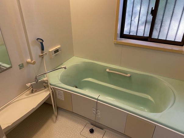 清潔感のある追い炊き式浴室