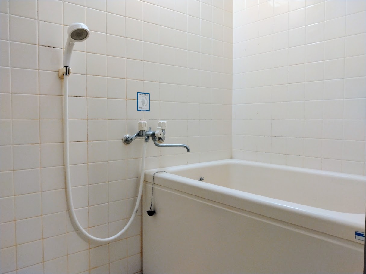 浴槽が深めなお風呂。