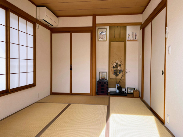 1階和室（６帖）。落ち着いた和の空間。