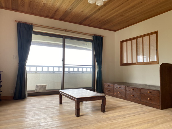 2階洋室（11帖）。個室は全てゆとりある広さ。