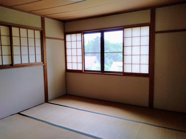 2階、8帖の和室。