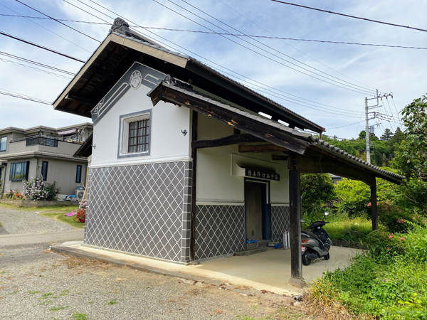土蔵は保存状態が良く、本物件の大きな見どころ。