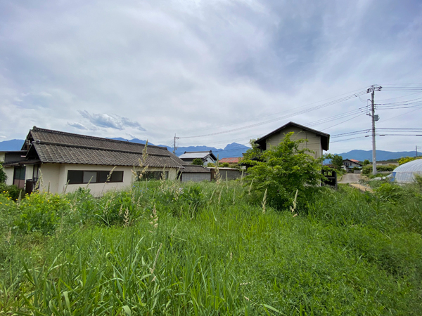 北側の敷地は畑として利用してきた。