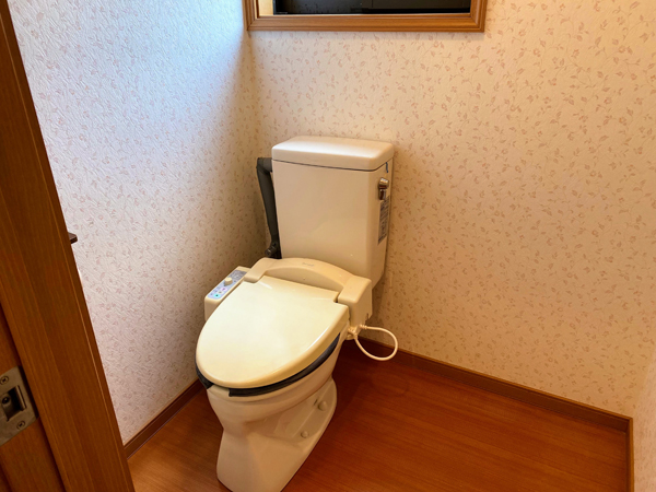 トイレは１階と2階にある。